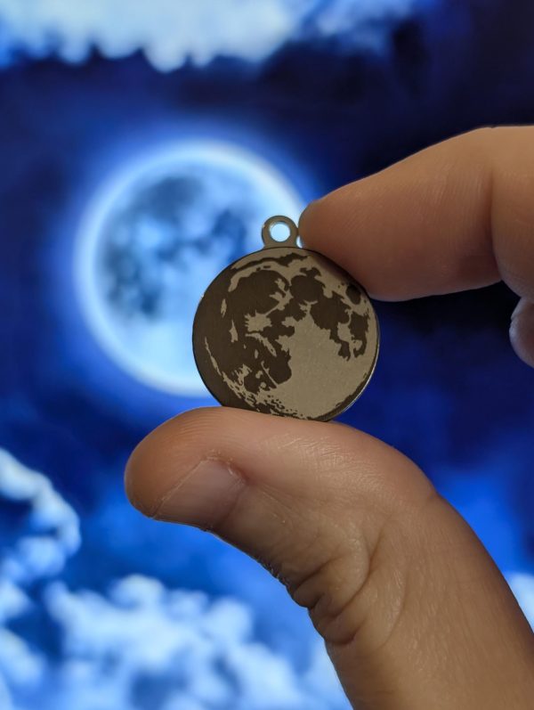 Mini Moon Metal Keychain - Lunar Charm for Astronomers & Space Lovers